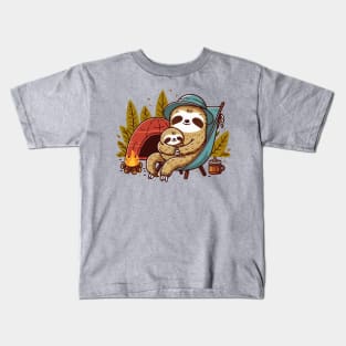 sloth mother hug Kids T-Shirt